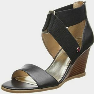 Tommy Hilfiger Women's Oriole Wedge Sandal